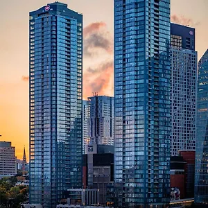 Skyline Penthouse & - Downtown - Pool Parking Montréal